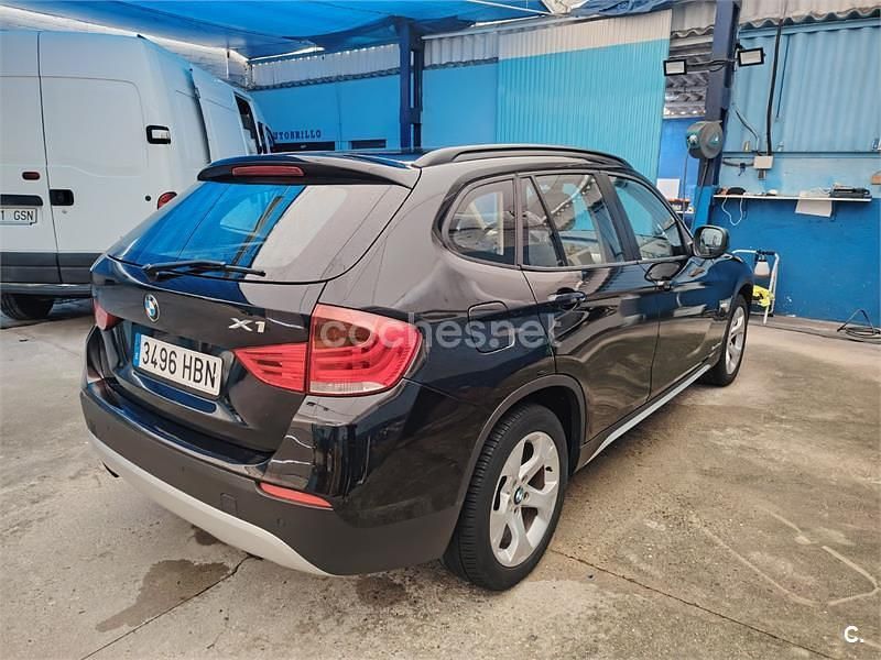 Usado BMW X1 143 HP (105 kW) 2011 Preto SUV