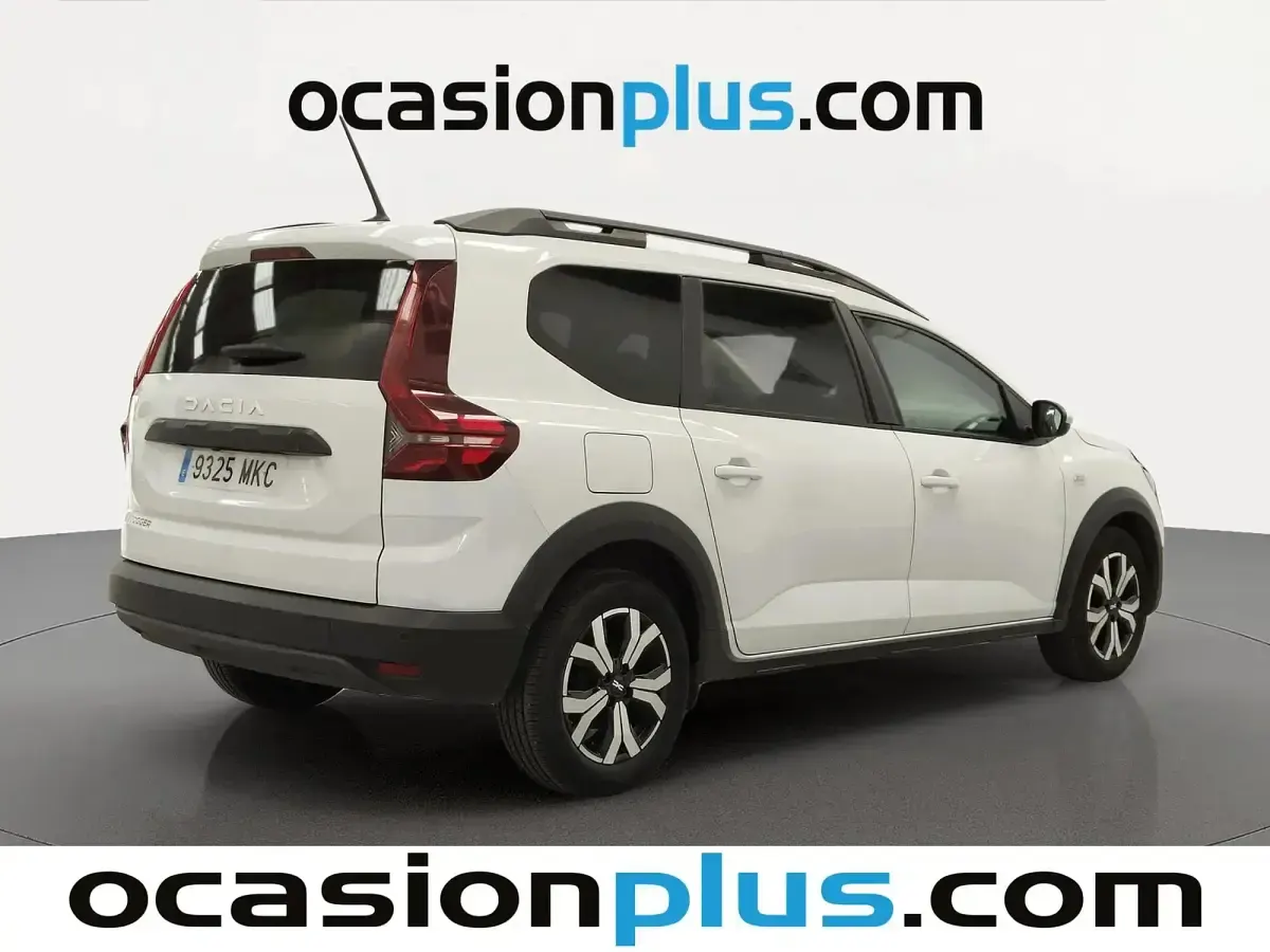 Usado Dacia Jogger Expression 100 CV (73 kW) 2023 Blanco Monovolumen