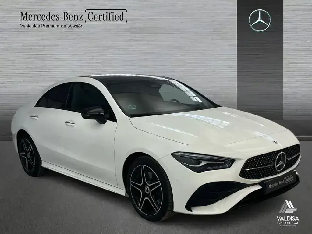 Usado Mercedes CLA220 190 CV (139 kW) 2025 Blanco polar Berlina