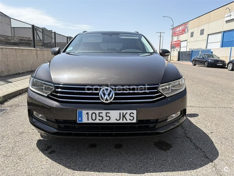 Usado VW Passat Advance 150 CV (110 kW) 2015 Marrón Familiar