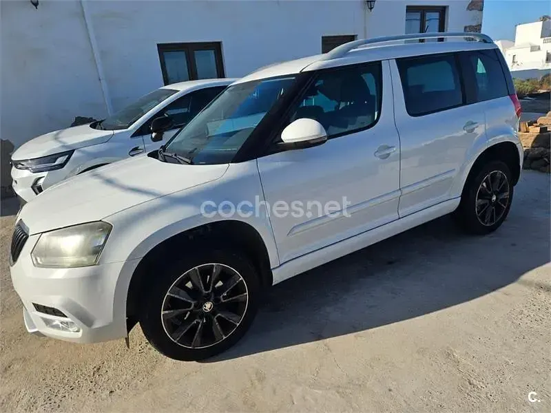 Usado Skoda Yeti Ambition 105 CV (77 kW) 2014 Blanco SUV