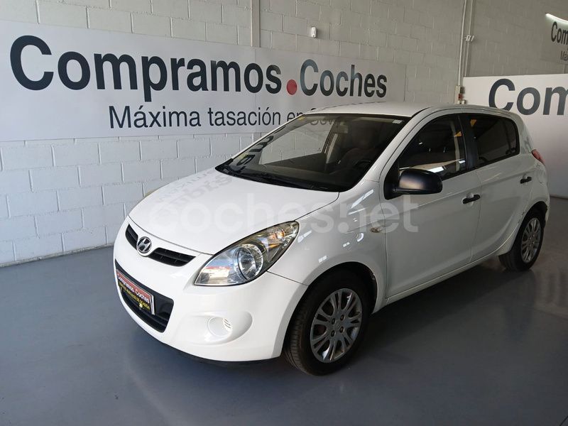 Blanco Usado 2010 Hyundai i20 Comfort Berlina | 5450 € (Un poco caro) - Imagen 1/4