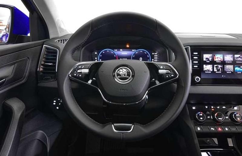 Usado Skoda Karoq Ambition 116 CV (85 kW) 2022 Azul SUV