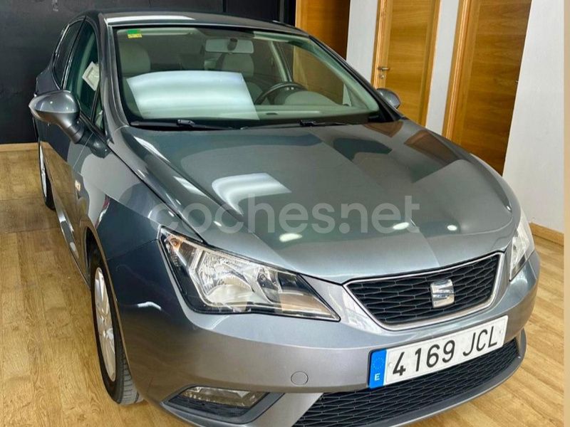 Gris / plata Usado 2015 Seat Ibiza Style Berlina | 6900 € (Precio justo) - Imagen 1/4