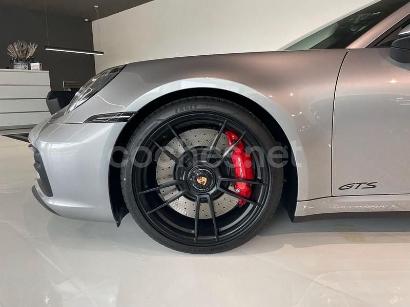 Usado Porsche 911 Carrera 4 GTS 480 CV (353 kW) 2022 Gris / plata Descapotable
