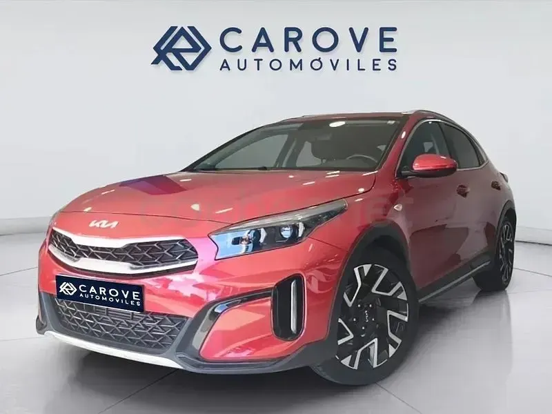 Usado Kia XCeed 120 CV (88 kW) 2023 Granate SUV
