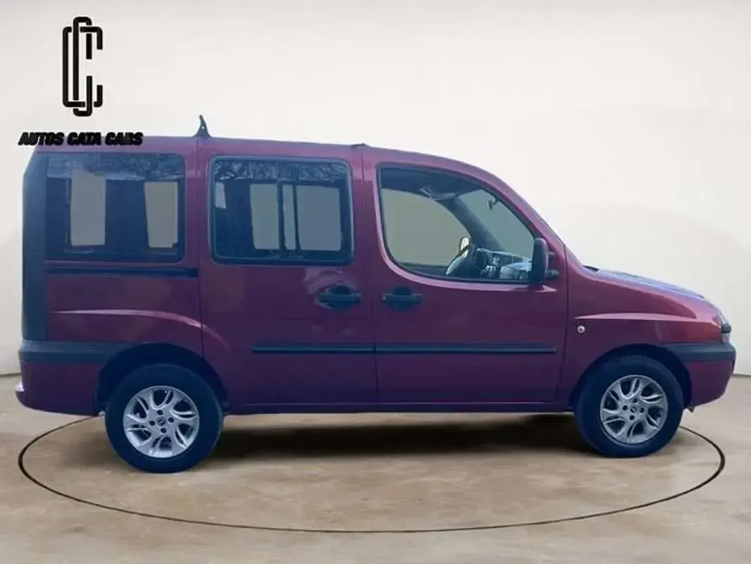 Usado Fiat Doblò Dynamic 105 CV (77 kW) 2004 Rojo Monovolumen