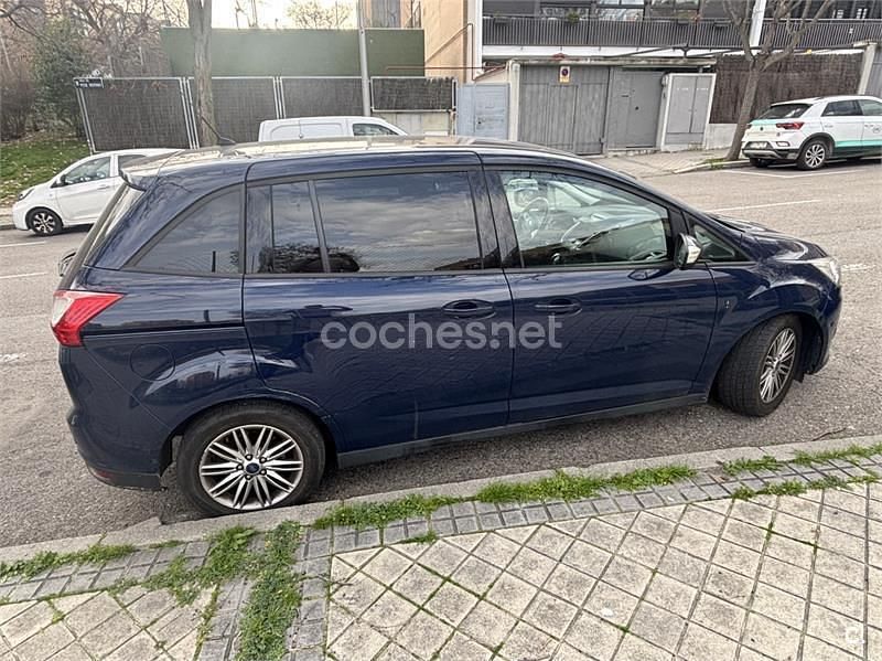 Usado Ford Grand C-Max Trend 120 CV (88 kW) 2016 Azul Monovolumen