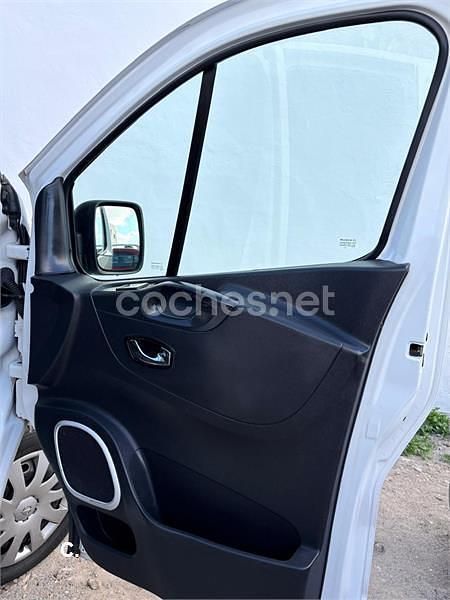 Usado Opel Vivaro 120 CV (88 kW) 2017 Blanco Monovolumen