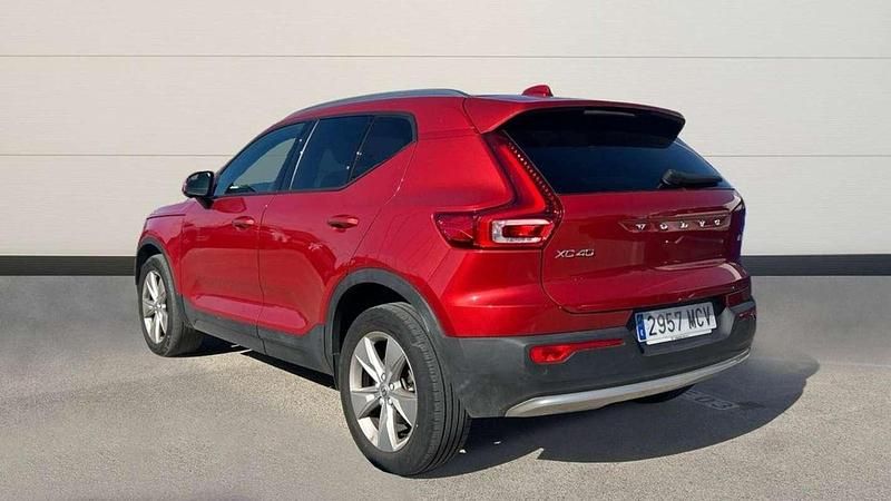 Usado Volvo XC40 Core 165 CV (121 kW) 2022 Rojo SUV