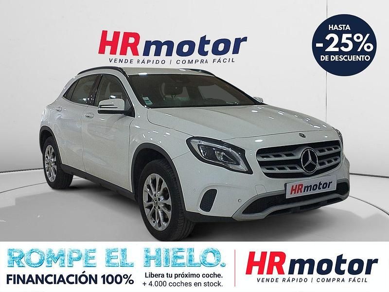 Usado Mercedes GLA180 122 CV (89 kW) 2017 Blanco SUV