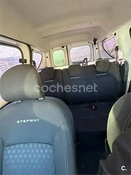 Usado Dacia Dokker Stepway 90 CV (66 kW) 2015 Blanco Monovolumen