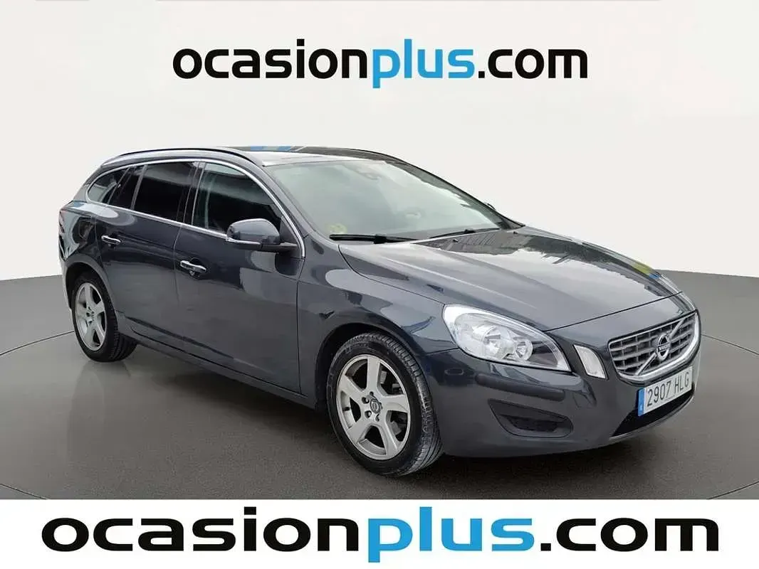 Usado Volvo V60 Momentum 115 CV (84 kW) 2012 Gris / plata Familiar