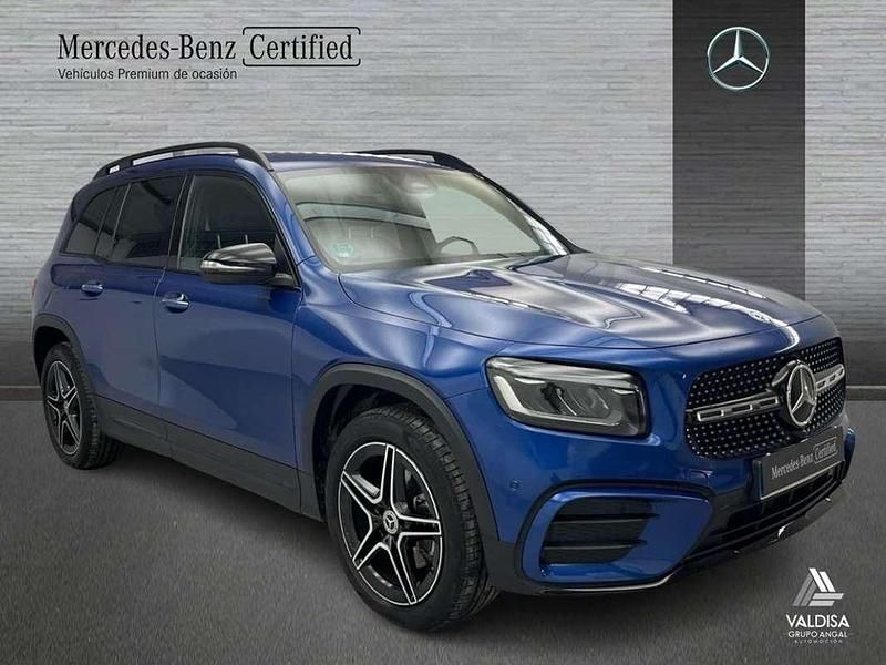 Usado Mercedes GLB200 AMG line 150 CV (110 kW) 2025 SUV