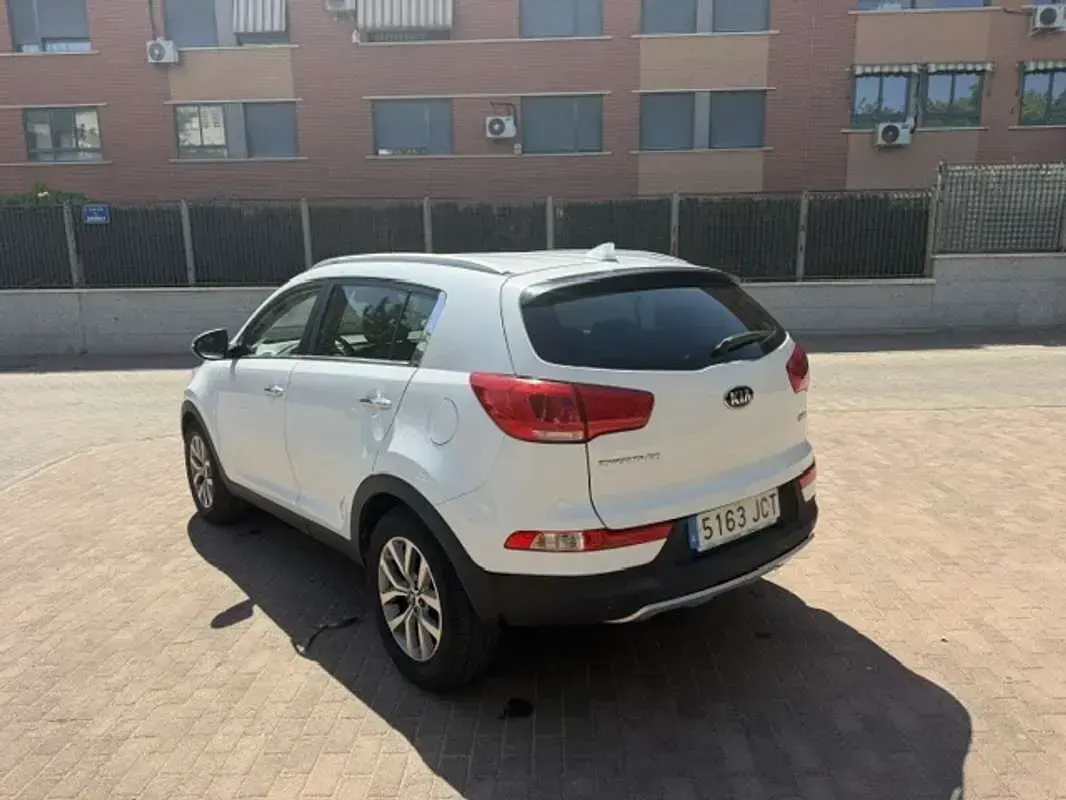 Usado Kia Sportage 116 CV (85 kW) 2015 Blanco SUV