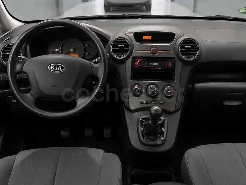 Usado Kia Carens 115 CV (84 kW) 2009 Negro Monovolumen