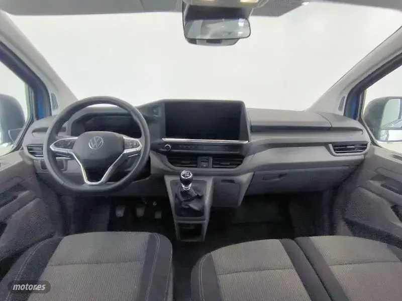 Usado VW Caravelle 110 CV (80 kW) 2025 Gris Van