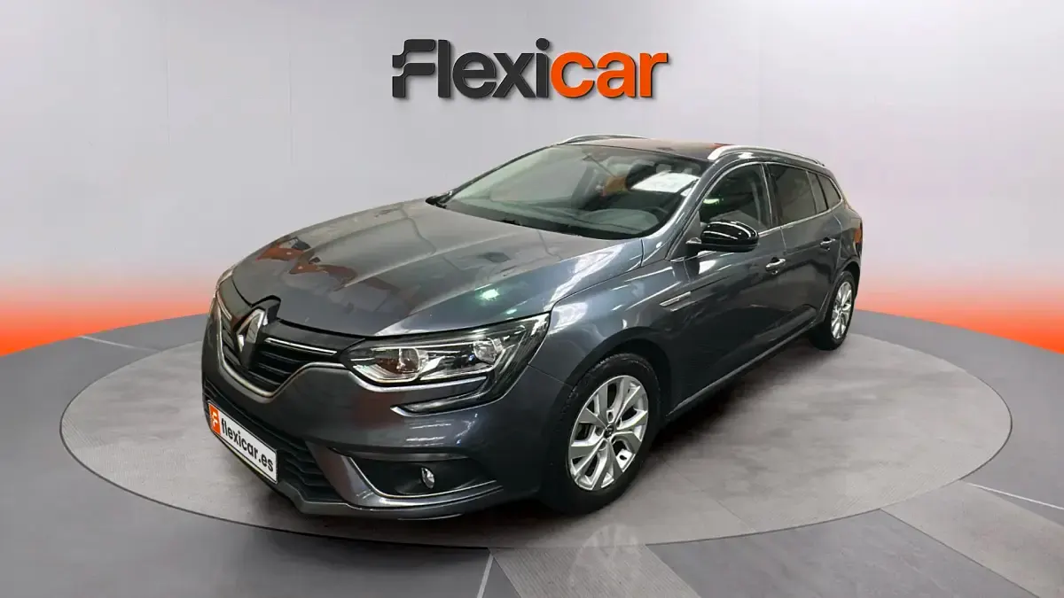 Usado Renault Mégane GrandTour Business 140 CV (102 kW) 2018 Gris Familiar