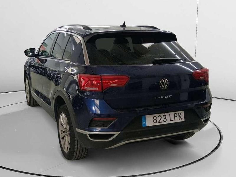 Usado VW T-Roc Advance 111 CV (81 kW) 2021 Azul SUV