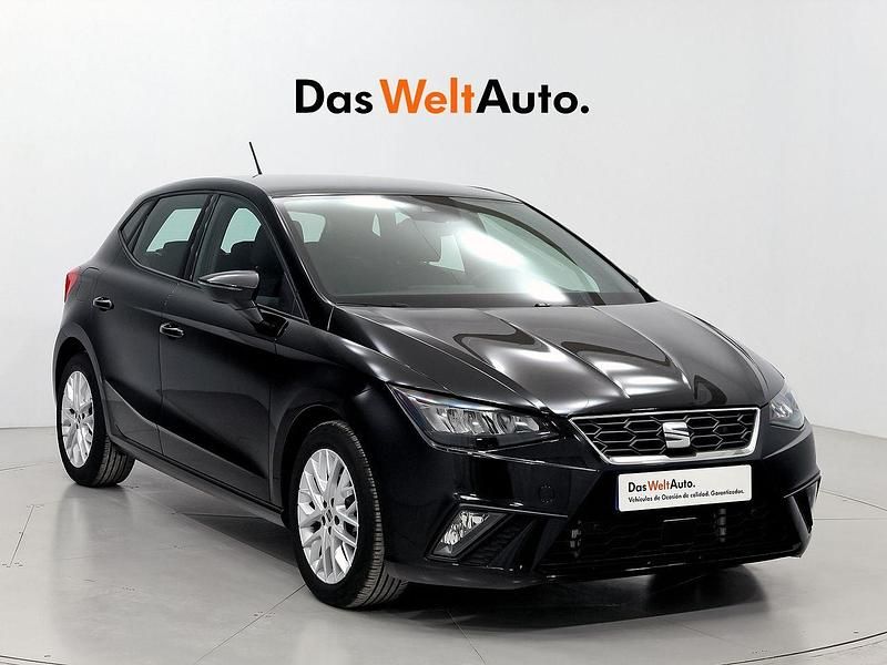 Usado Seat Ibiza FR 115 CV (84 kW) 2024 Negro Utilitario