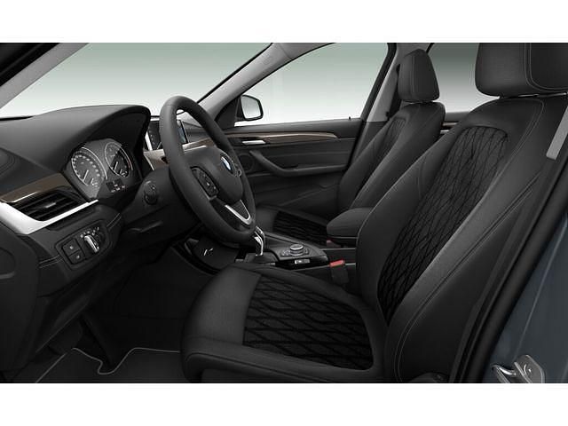 Usado BMW X1 Comfort Edition 150 CV (110 kW) 2021 Gris / plata SUV