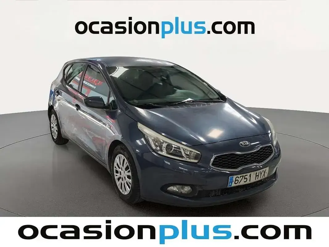Usado Kia Ceed 90 CV (66 kW) 2014 Azul Utilitario