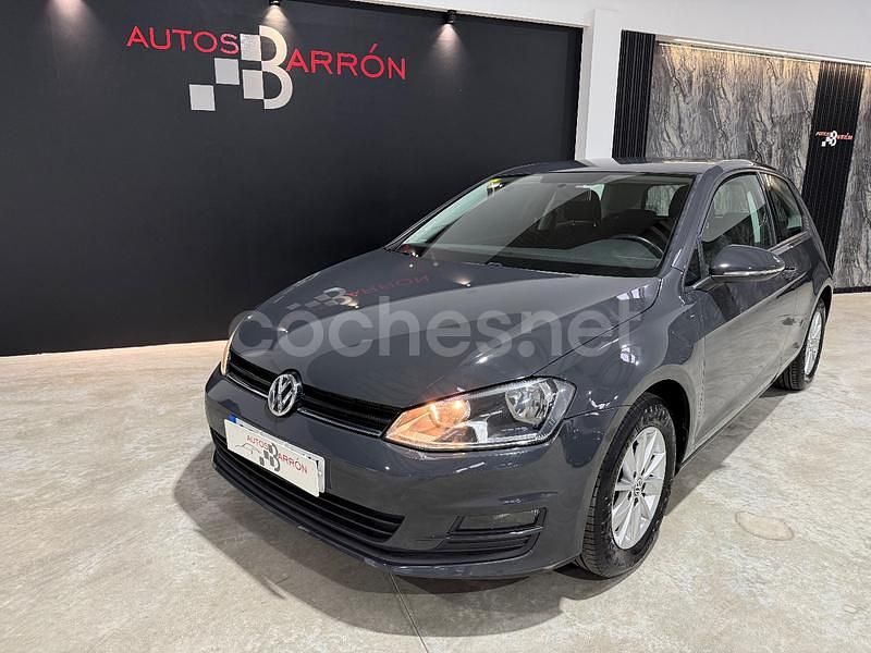 Gris / plata Usado 2015 VW Golf Edition Berlina | 10.900 € (Buen precio) - Imagen 1/4