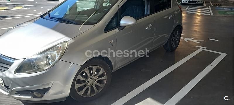 Usado Opel Corsa Selective 100 CV (73 kW) 2011 Gris / plata Utilitario