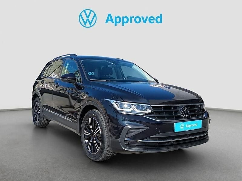 Usado VW Tiguan Life 150 CV (110 kW) 2024 Negro SUV