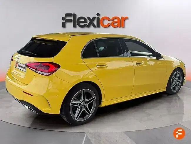 Usado Mercedes A220 190 CV (139 kW) 2022 Amarillo Berlina