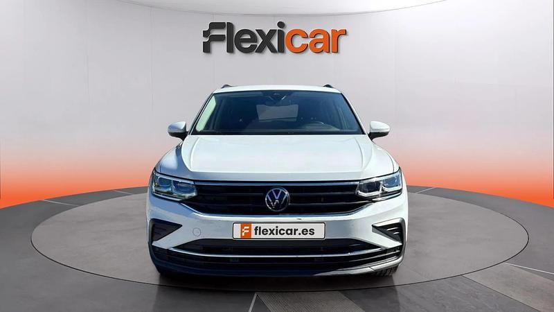 Usado VW Tiguan Life 150 CV (110 kW) 2022 Gris SUV