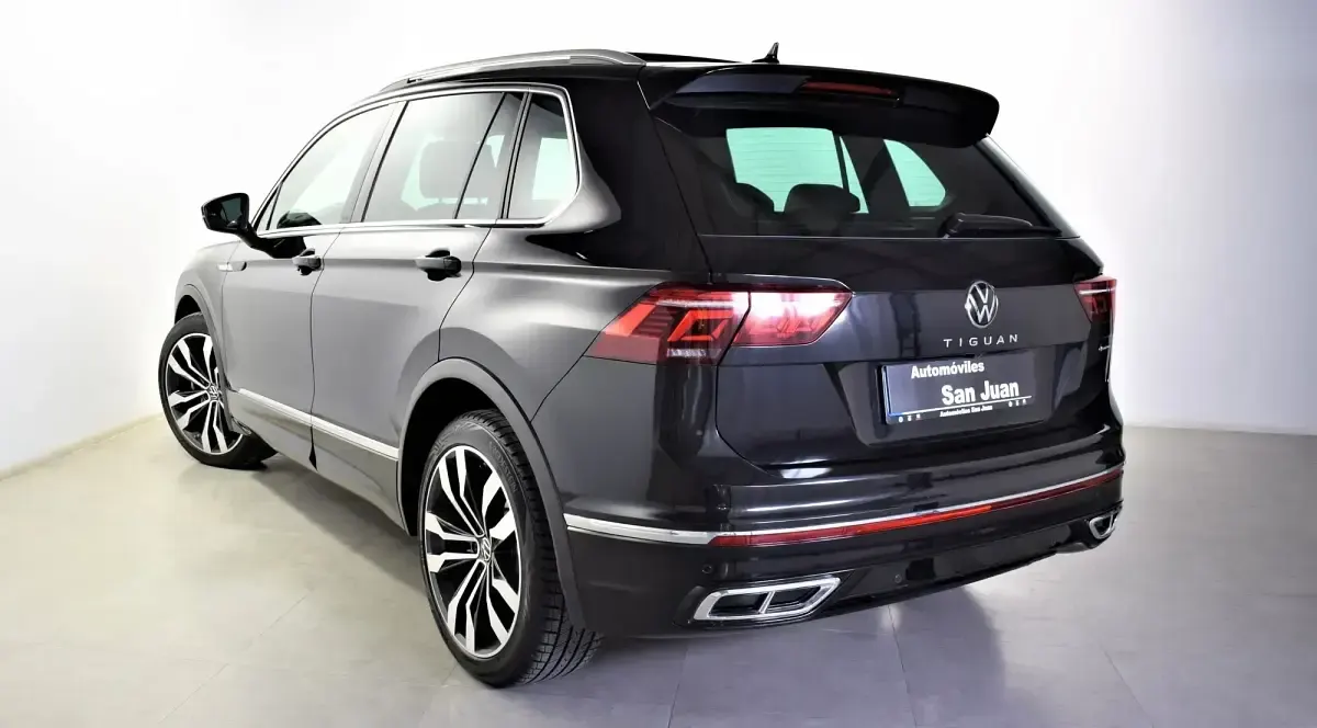 Usado VW Tiguan R-line 200 CV (147 kW) 2021 Negro SUV