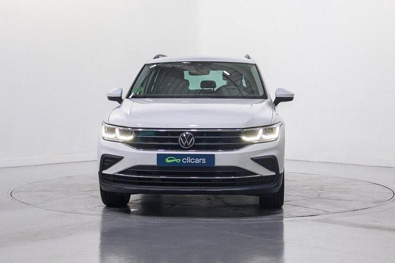 Usado VW Tiguan Life 123 CV (90 kW) 2022 Blanco SUV