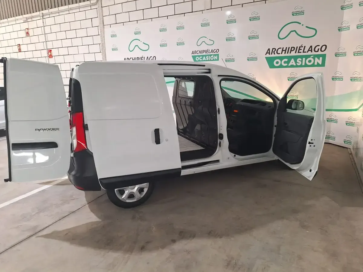 Käytetty Dacia Dokker Essentiel 95 HP (69 kW) 2021 Valkoinen Tila-auto