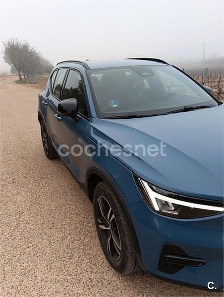 Usado Volvo XC40 Plus 163 CV (119 kW) 2023 Azul SUV