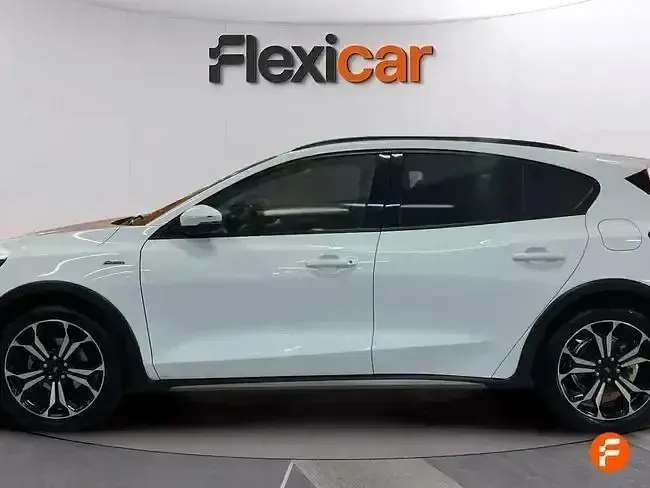 Usado Ford Focus Active 155 CV (114 kW) 2022 Blanco Berlina