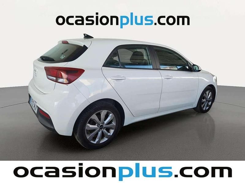 Usado Kia Rio 101 CV (74 kW) 2023 Blanco Utilitario