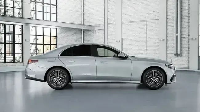 Nuevo Mercedes E300 312 CV (229 kW) 2026 Gris Berlina