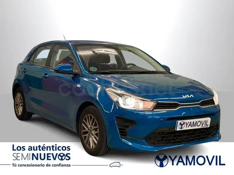 Begagnad Kia Rio 84 HK (61 kW) 2022 Blå Sedan