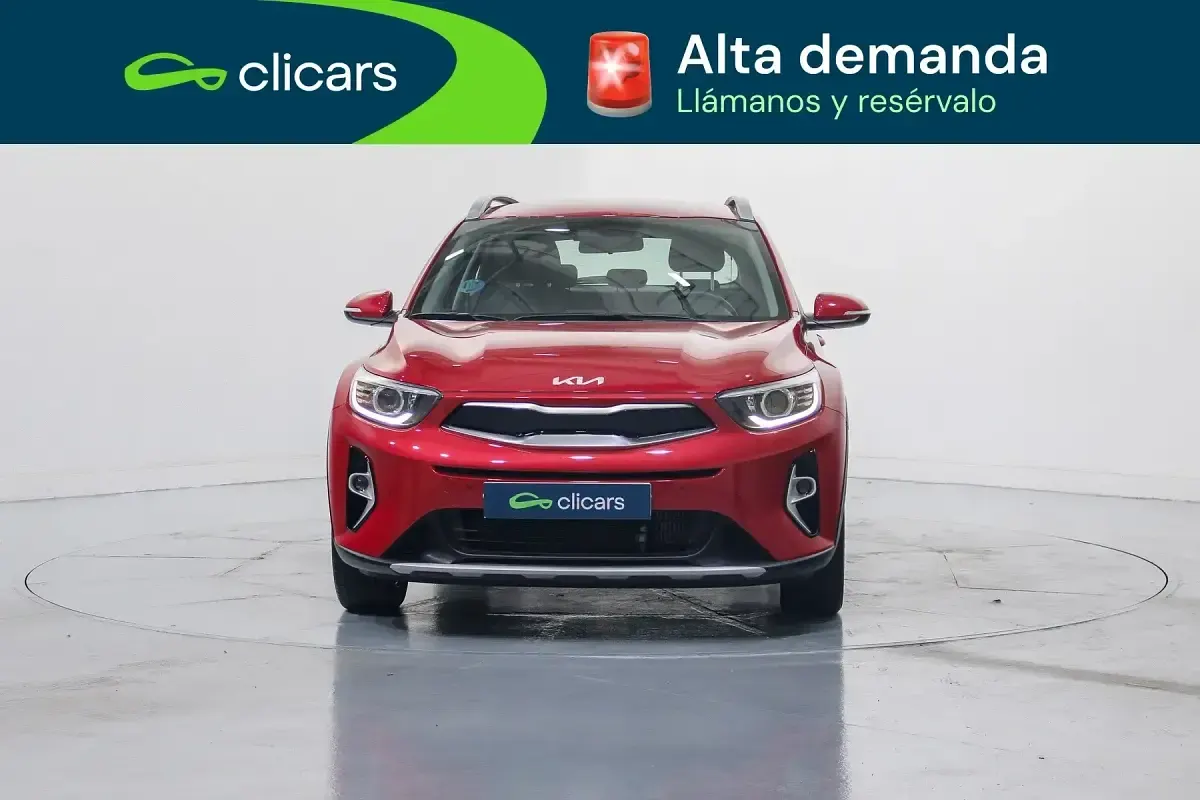 Usado Kia Stonic 101 CV (74 kW) 2025 Rojo SUV