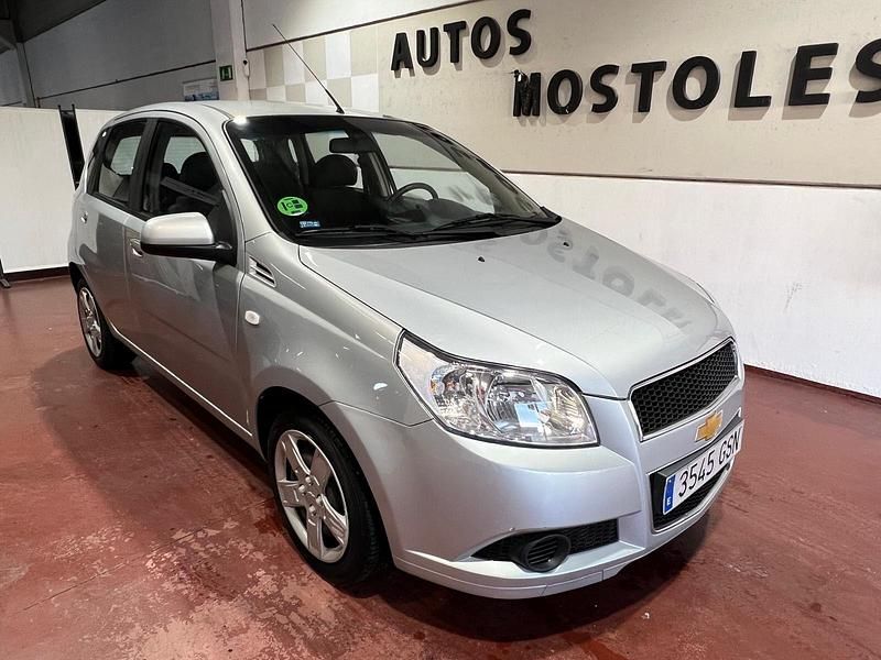 Gris / plata Usado 2009 Chevrolet Aveo LS Berlina | 4495 € (Precio justo) - Imagen 1/4