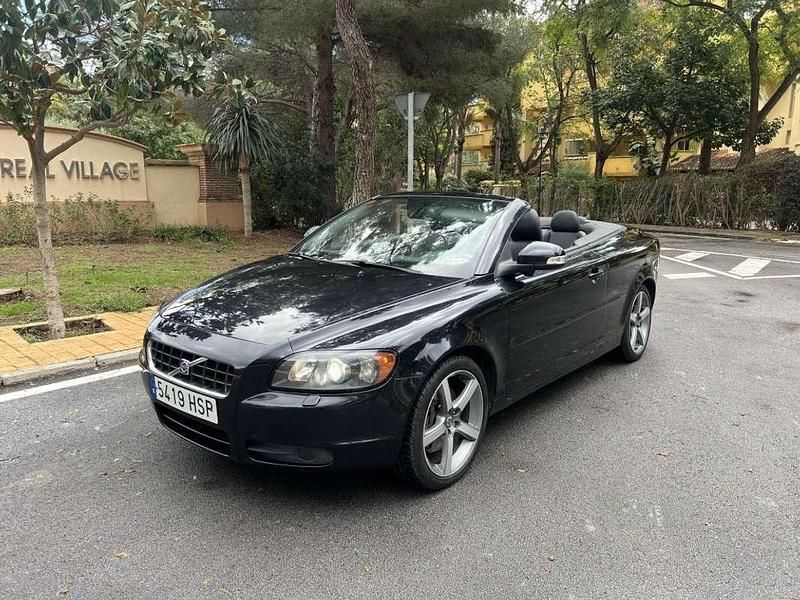 Usado Volvo C70 Momentum 136 CV (100 kW) 2009 Negro Descapotable
