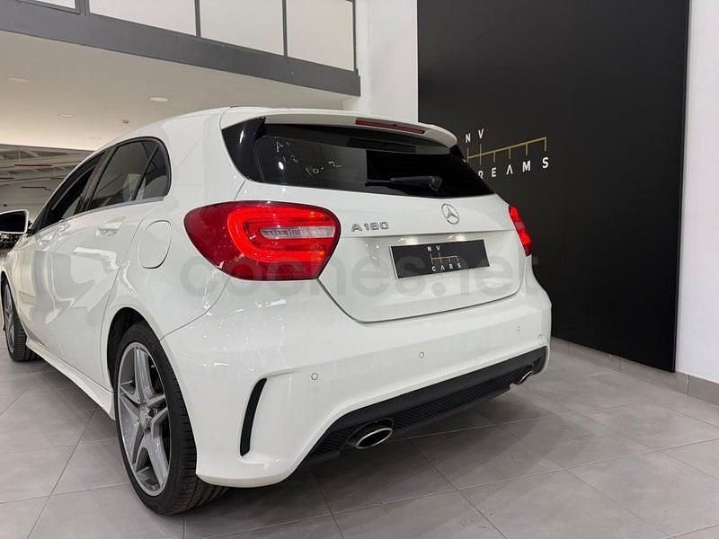 Usado Mercedes A180 AMG line 122 CV (89 kW) 2015 Blanco Berlina