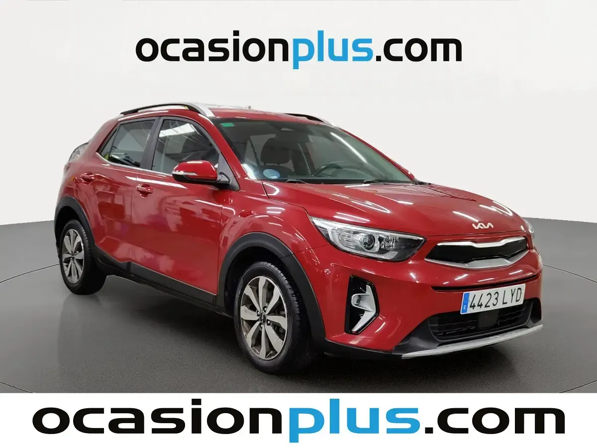 Usado Kia Stonic 101 CV (74 kW) 2022 Rojo SUV
