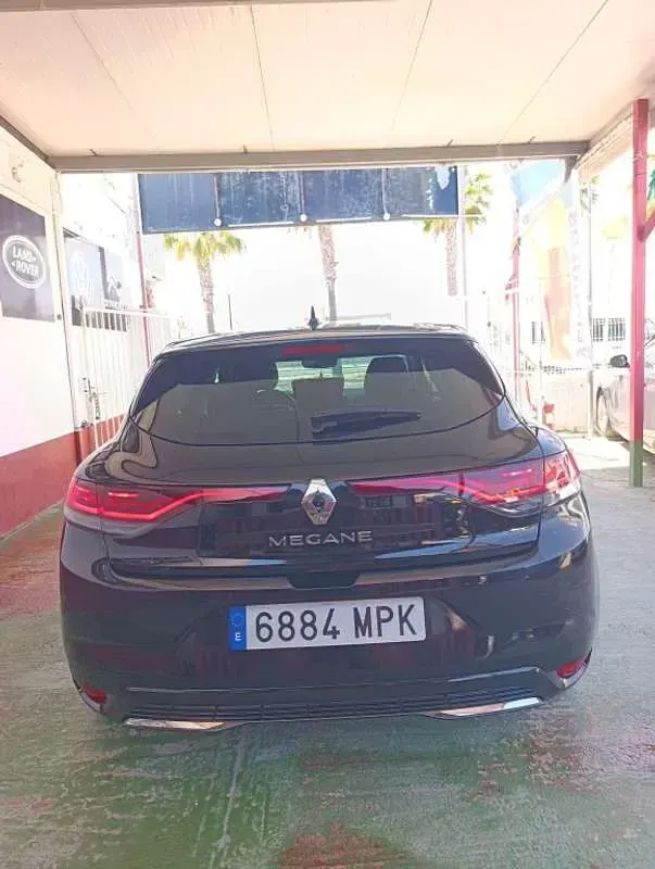 Usado Renault Mégane GrandTour Business 116 CV (85 kW) 2021 Negro Familiar