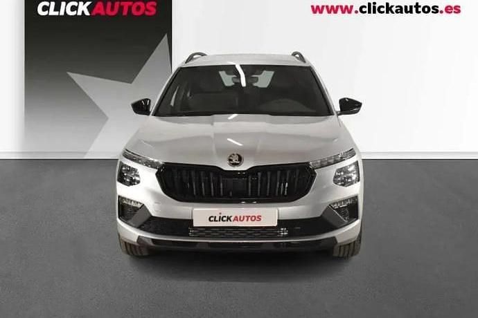 Usado Skoda Kamiq Sport 115 CV (84 kW) 2025 Plata SUV