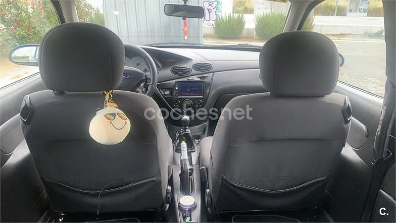 Usado Ford Focus Trend 100 CV (73 kW) 2004 Negro Berlina
