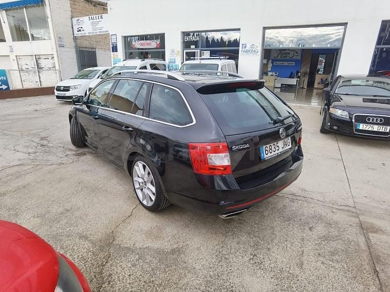 Usado Skoda Octavia RS 184 CV (135 kW) 2016 Negro Utilitario