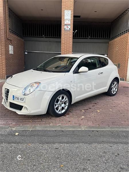 Blanco Usado 2013 Alfa Romeo MiTo Utilitario | 3750 € (Precio justo) - Imagen 1/4