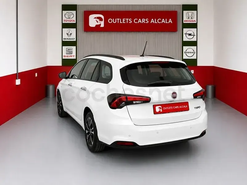 Usado Fiat Tipo Business 120 CV (88 kW) 2019 Blanco Familiar